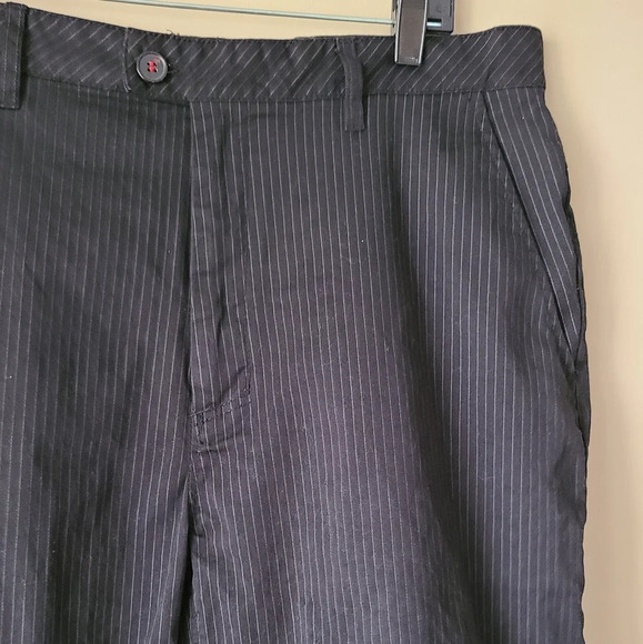 Volcom mens shorts sz.36  black/white striped - Picture 4 of 14